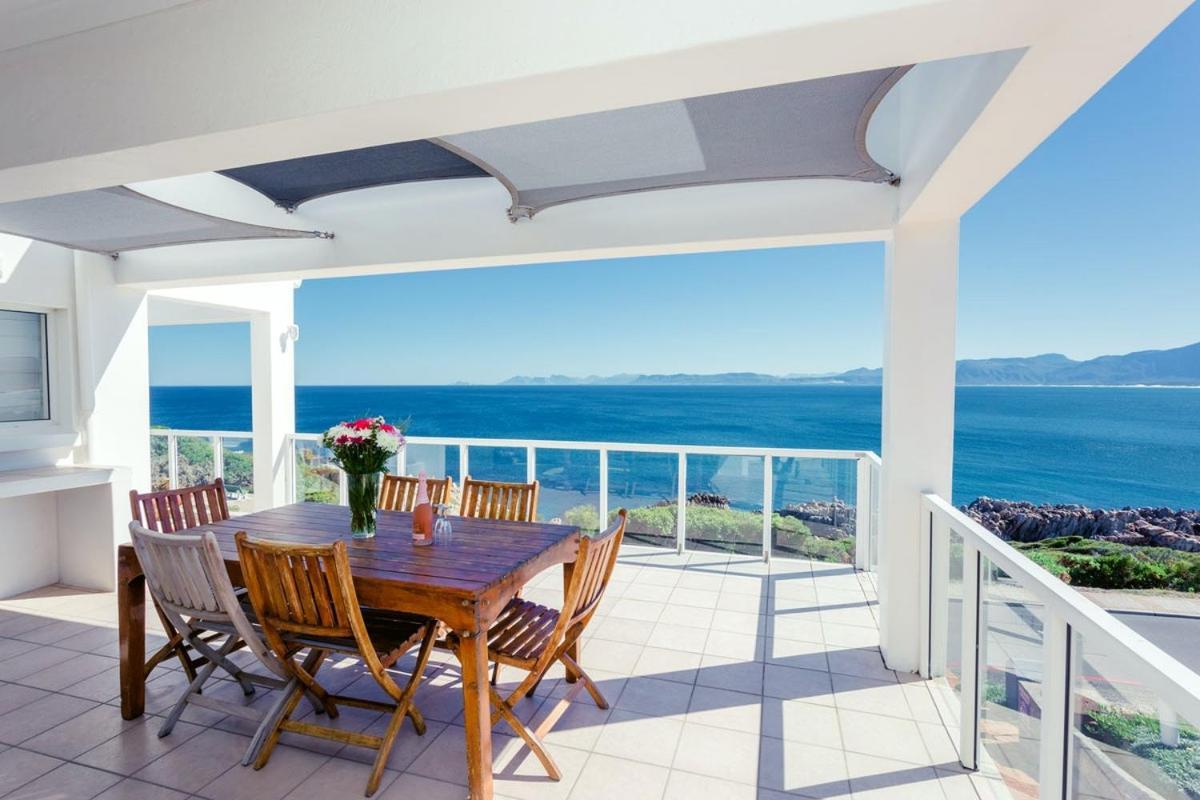 Hotel 49 On Cliff Gansbaai Exterior foto