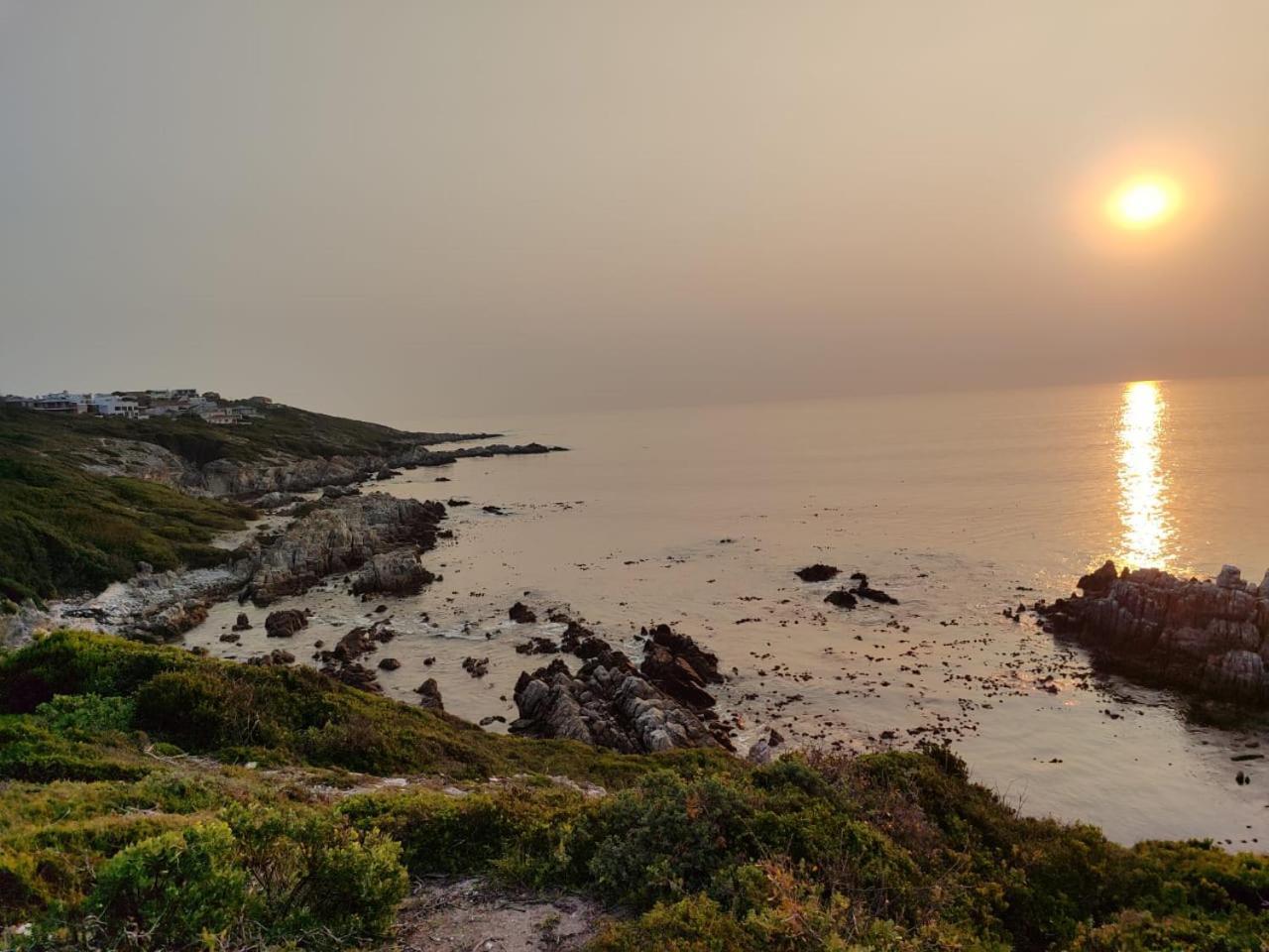 Hotel 49 On Cliff Gansbaai Exterior foto