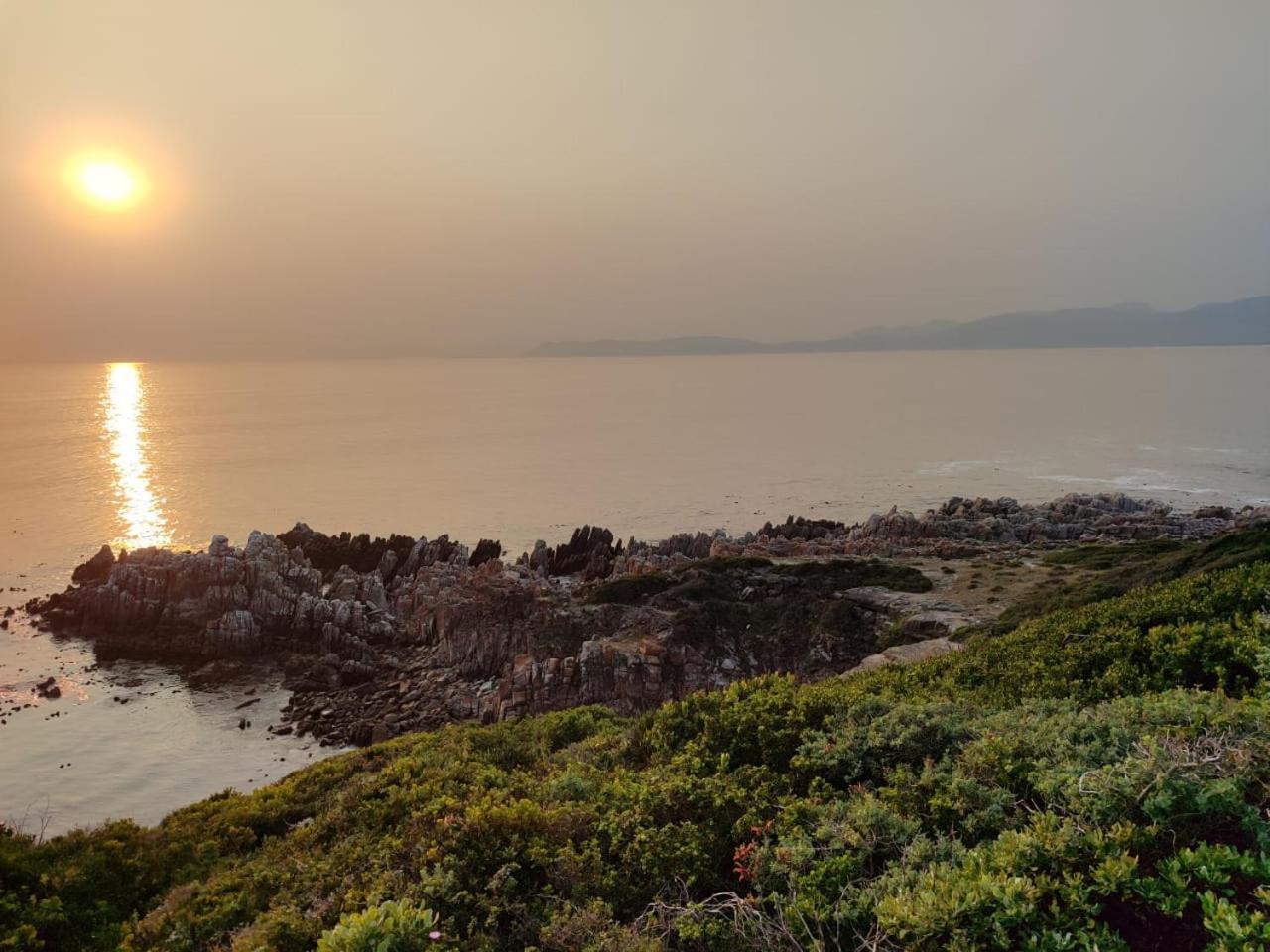 Hotel 49 On Cliff Gansbaai Exterior foto